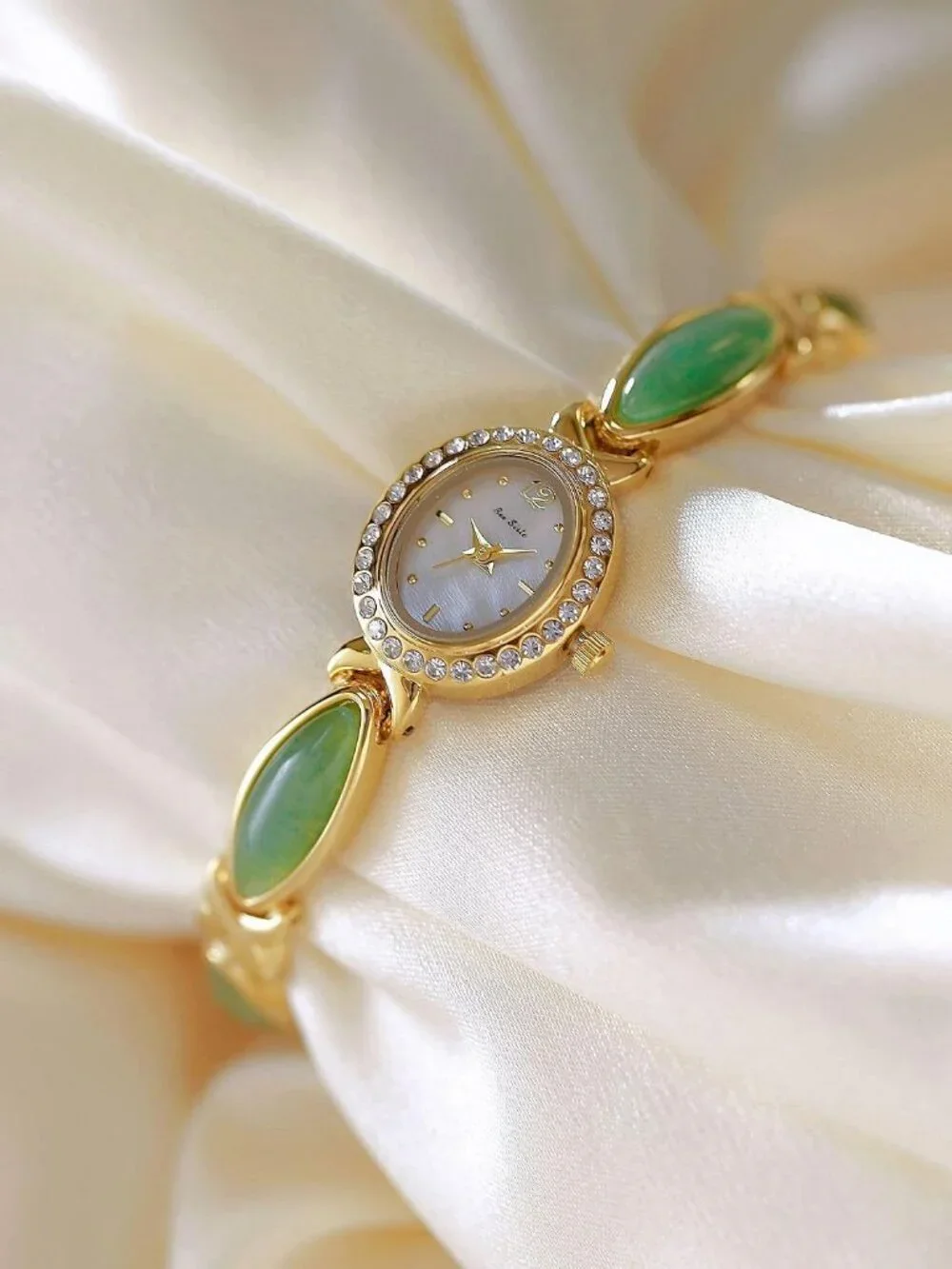 Women's Green Gold-Tone Bracelet Small Oval Face Vintage Dress Wrist Watches
